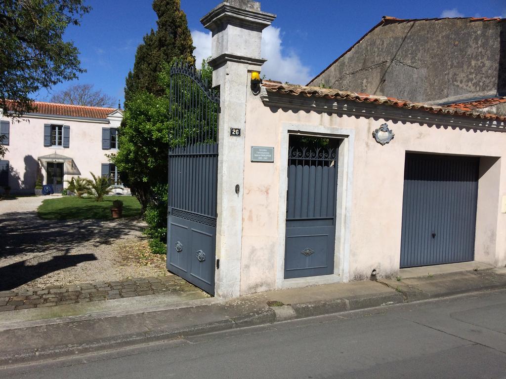 La Rochelle L'ile De Re Autrement * Nieul-sur-Mer